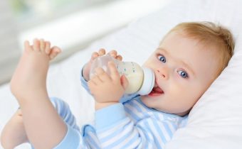 معرفی و راهنمای انتخاب شیرخشک برای نوزاد و کودک